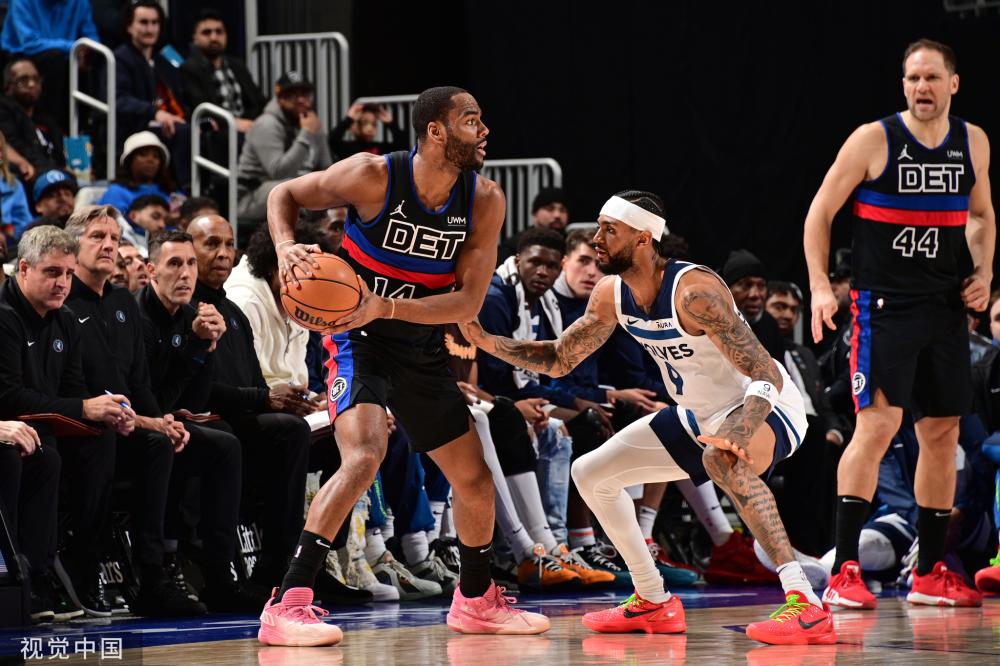 中展现出了 中展现出了