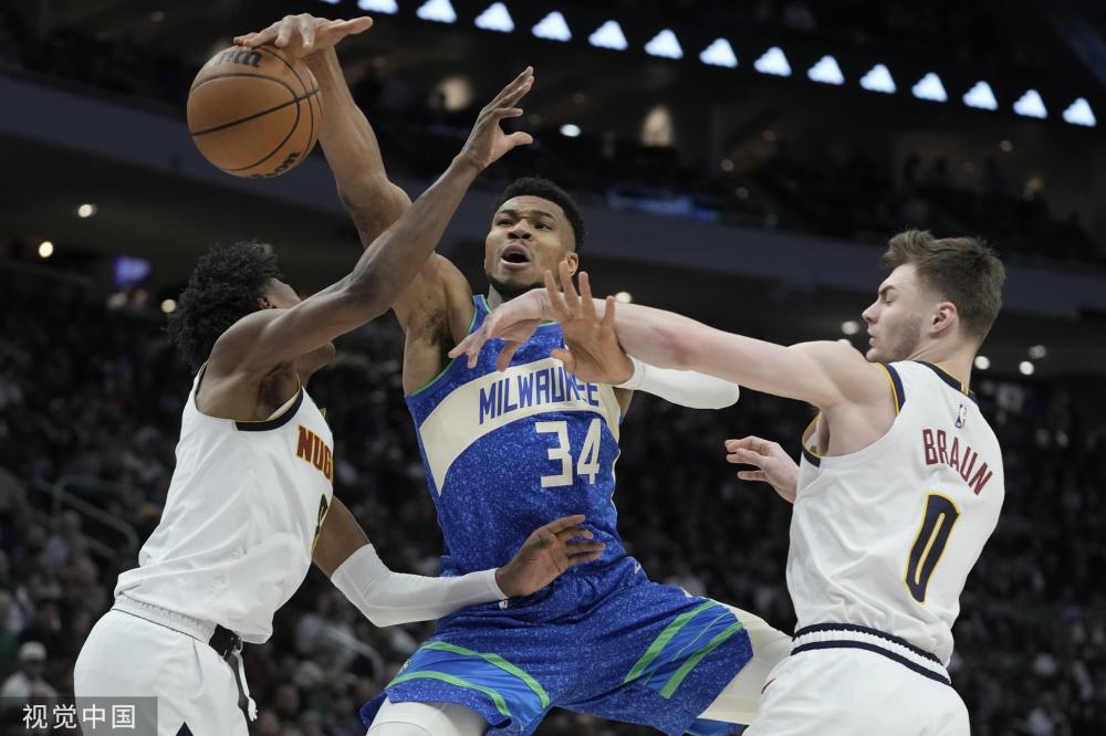 努力在赛场 努力在赛场